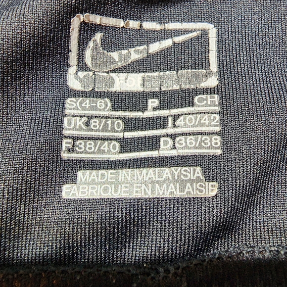 Nike Dri-Fit Athletic Capri Wide Leg Leggings - Picture 3 of 6